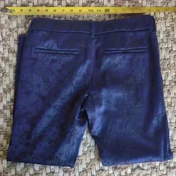 Old Navy Floral Patterned Navy Pants - Picture 6 of 7